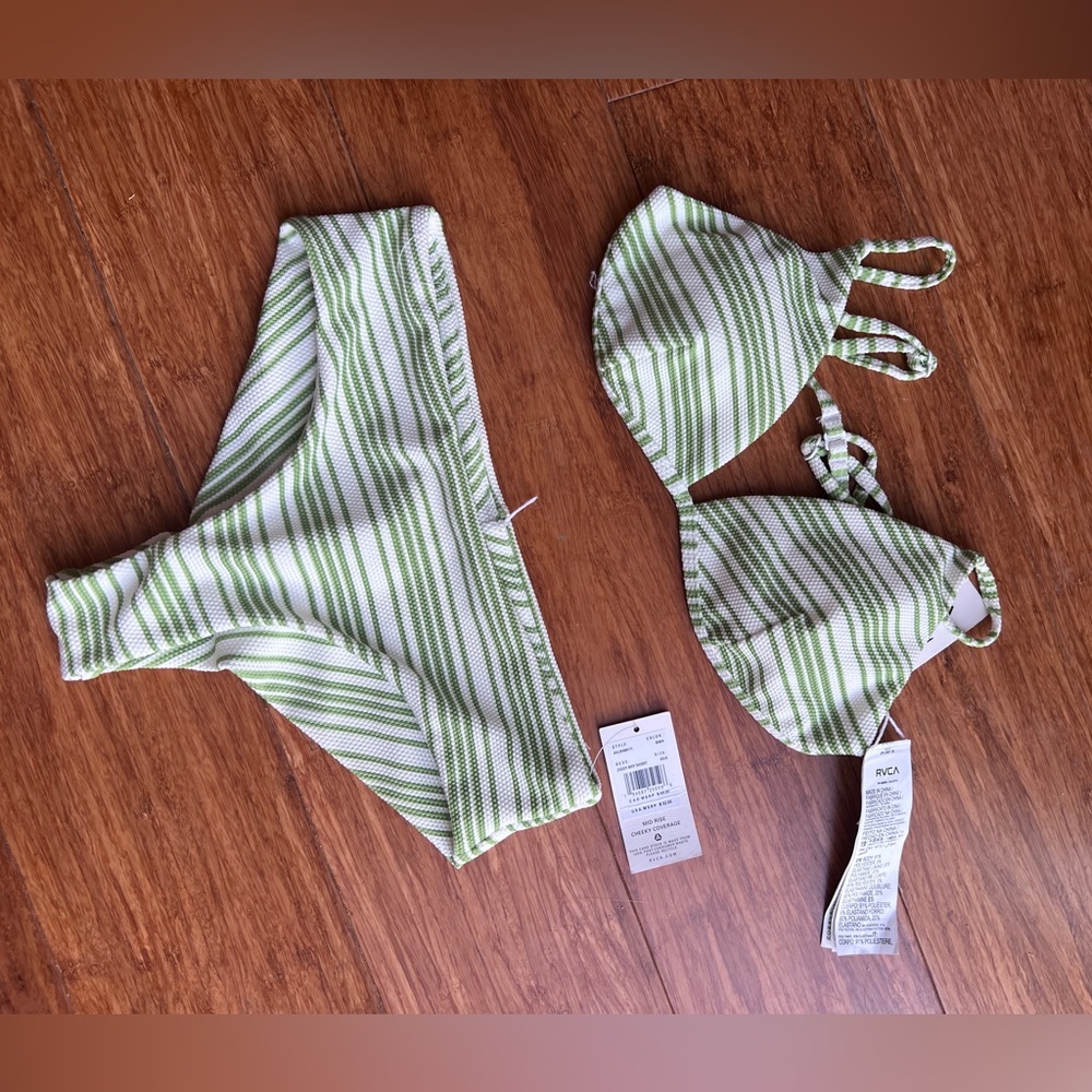 NWT RVCA BIKINI SIZE XS
